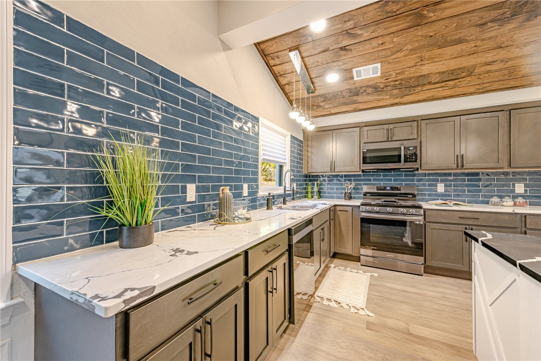 113 Brookdale Circle