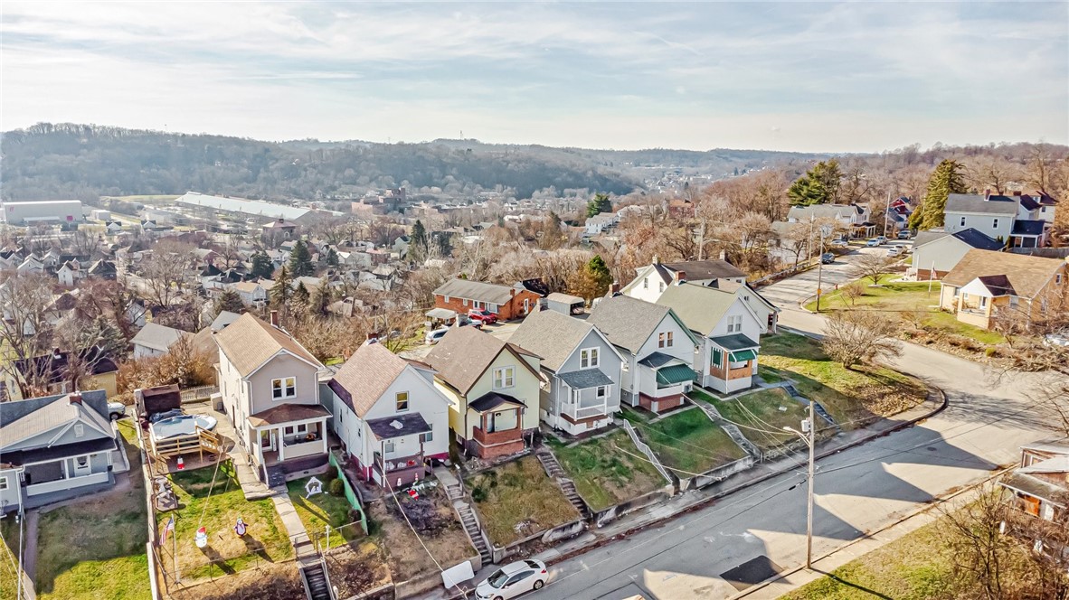 720 Saint Clair Avenue