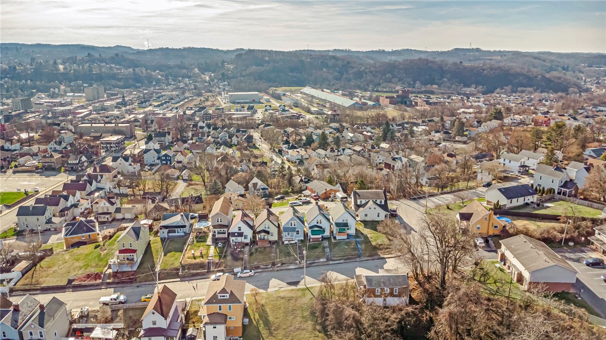 720 Saint Clair Avenue