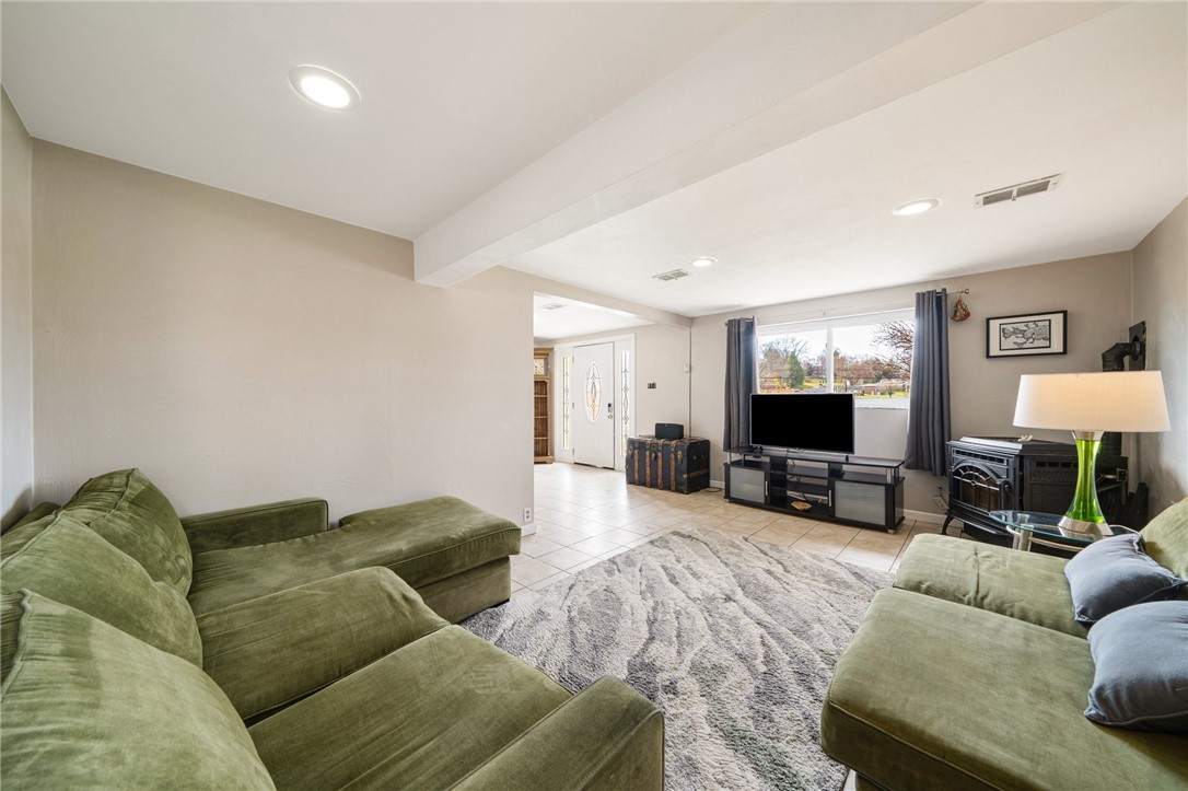 127 Manchester Drive