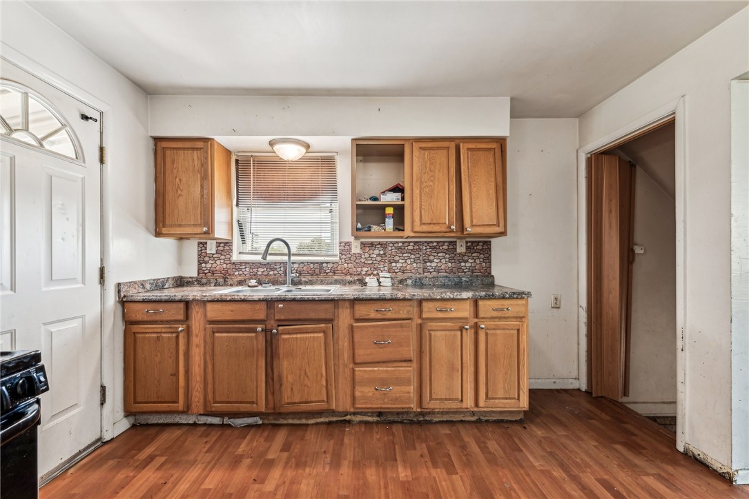 300 Stratmore Street