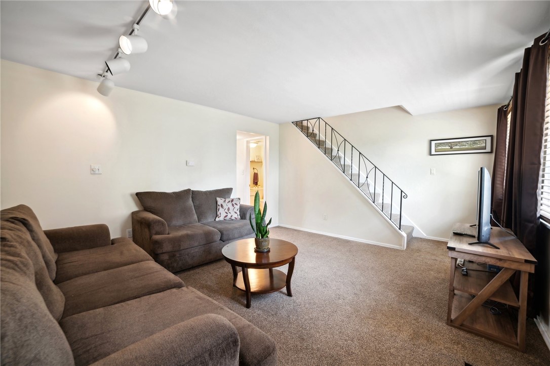 601 Highland Pines Ct