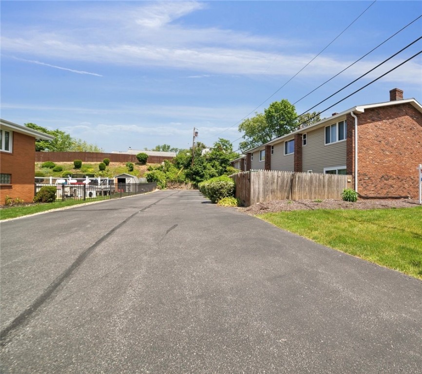 601 Highland Pines Ct