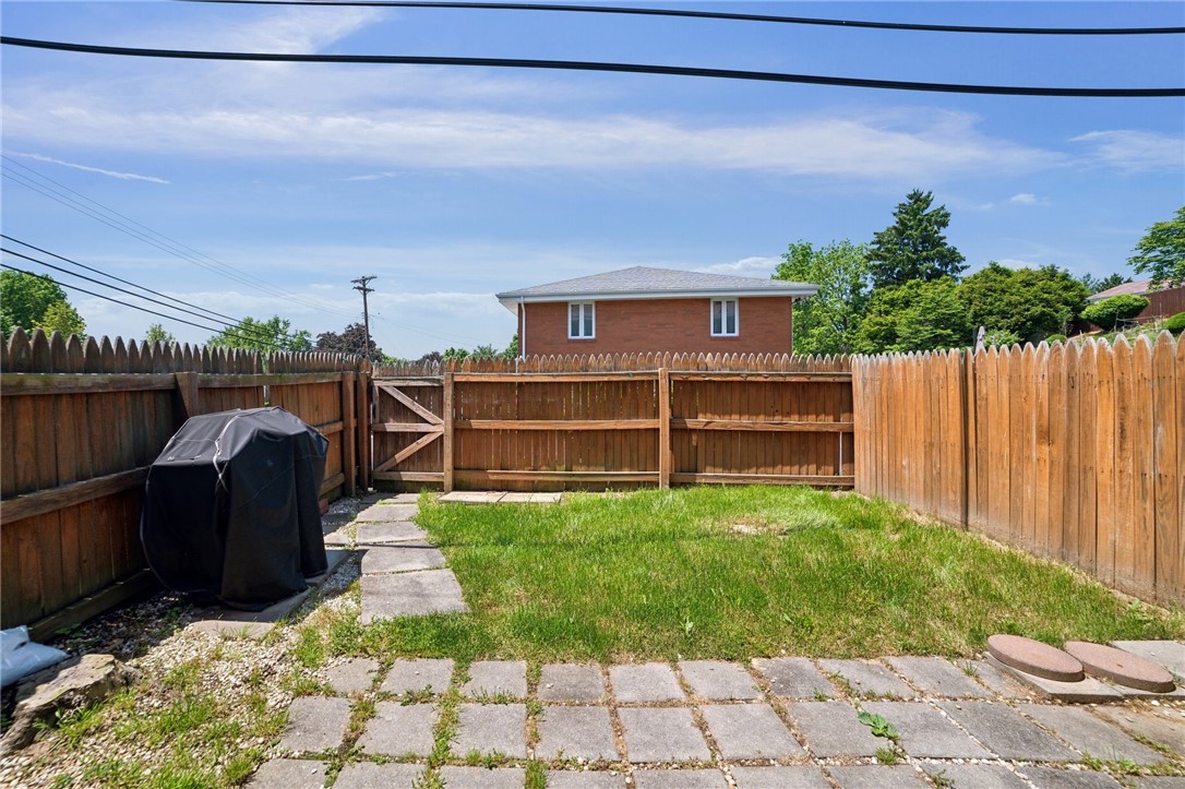 601 Highland Pines Ct