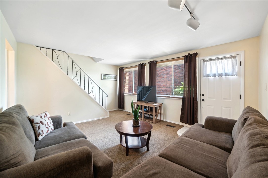 601 Highland Pines Ct