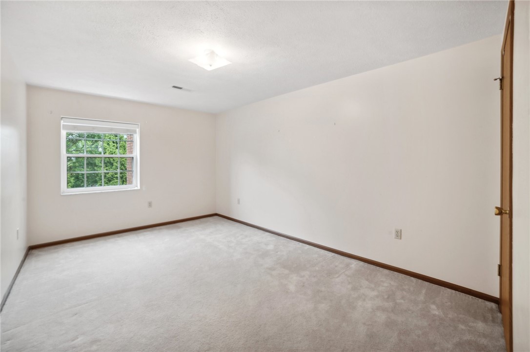 2850 Edgecliff Rd 32