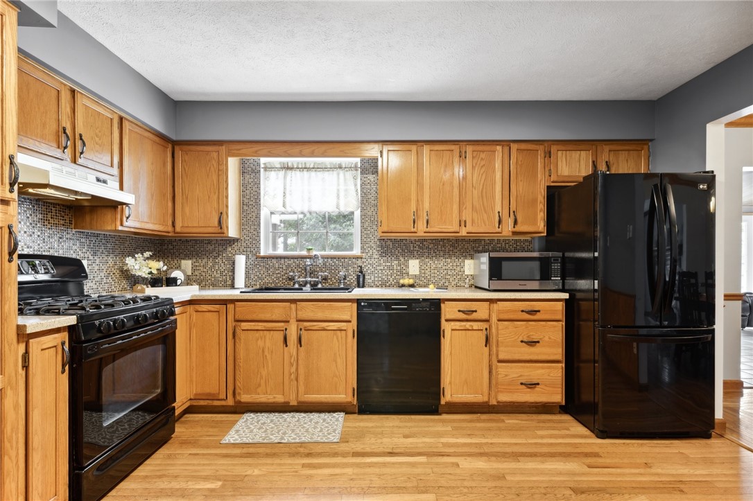 116 Buttercup School Rd.