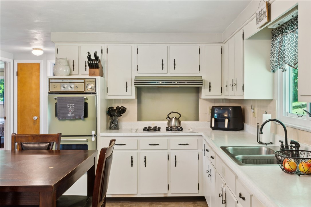 1213 Lower Mateer Road