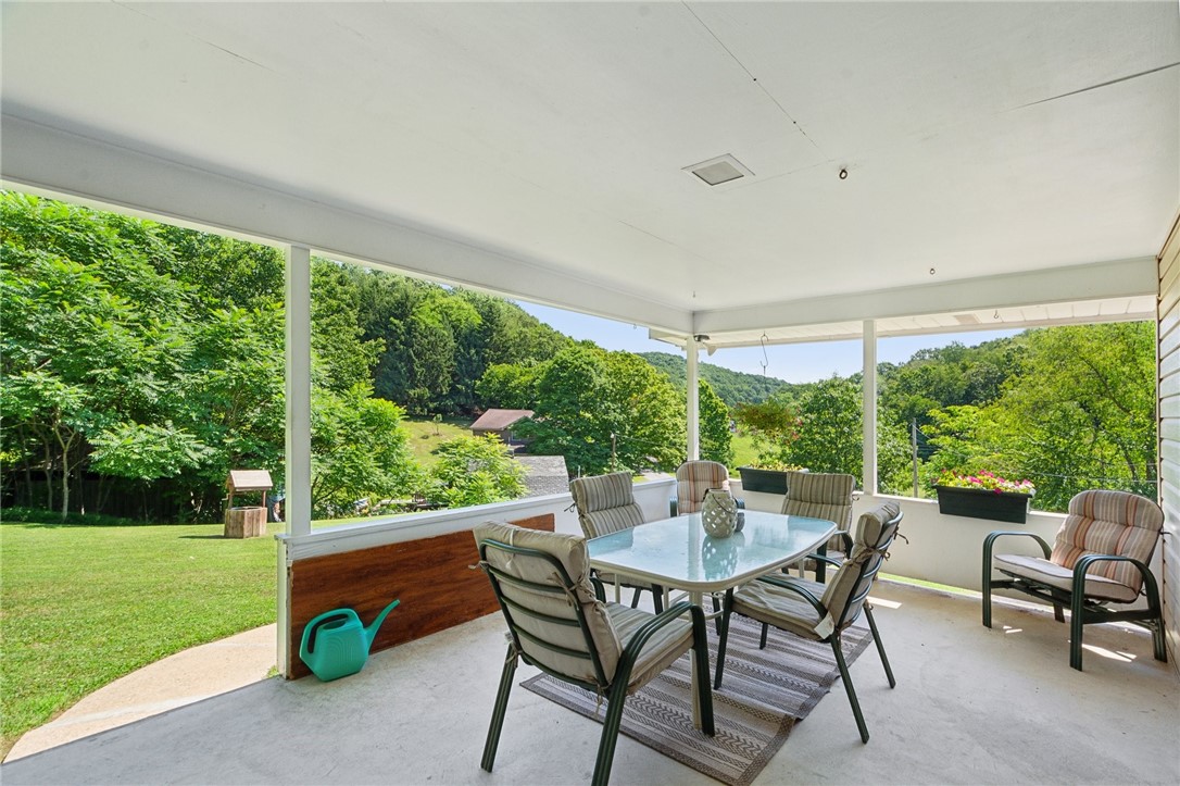 1213 Lower Mateer Road