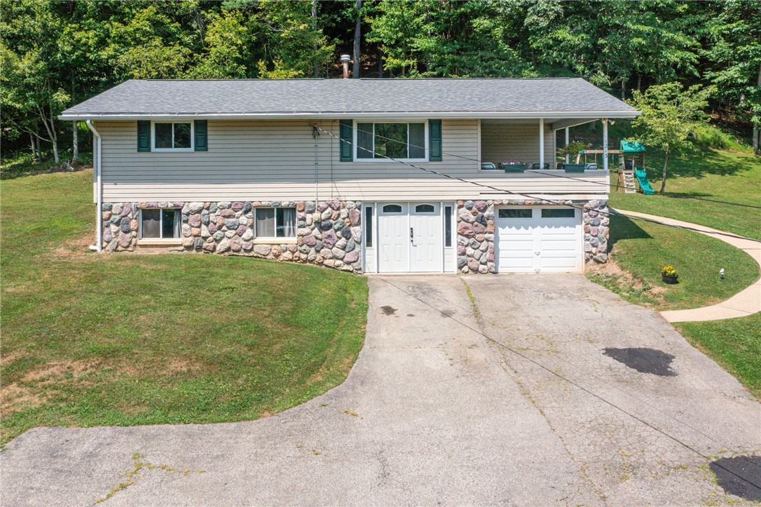 1213 Lower Mateer Road