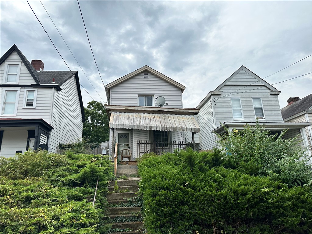 1105 Fairdale Street