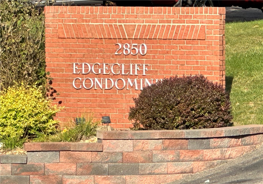 2850 Edgecliff Rd 22