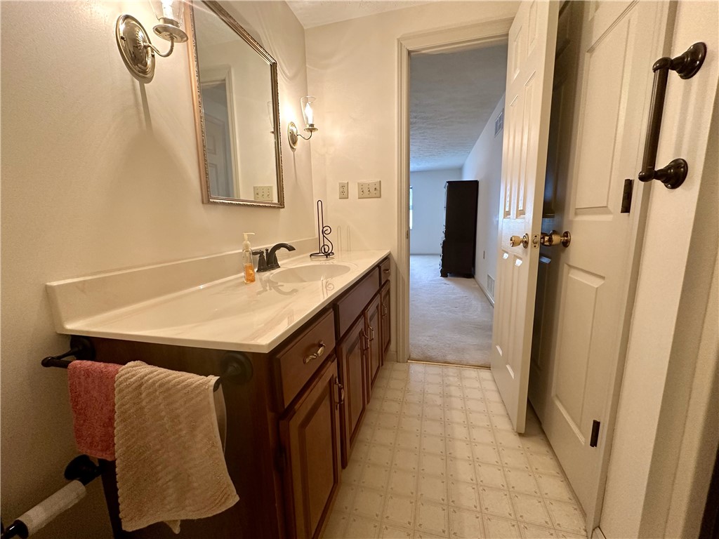 2850 Edgecliff Rd 22