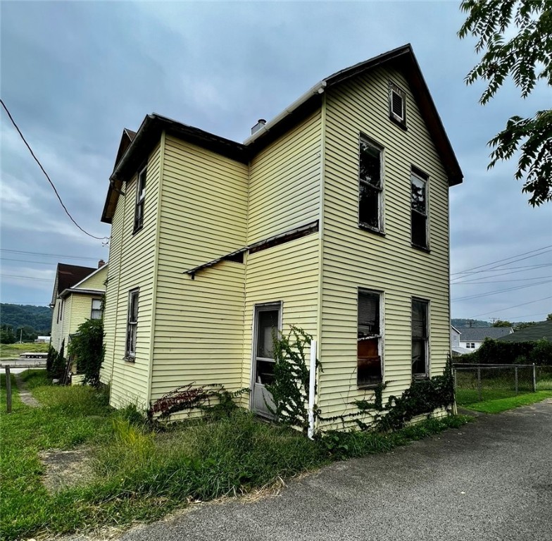 1916 Constitution Blvd