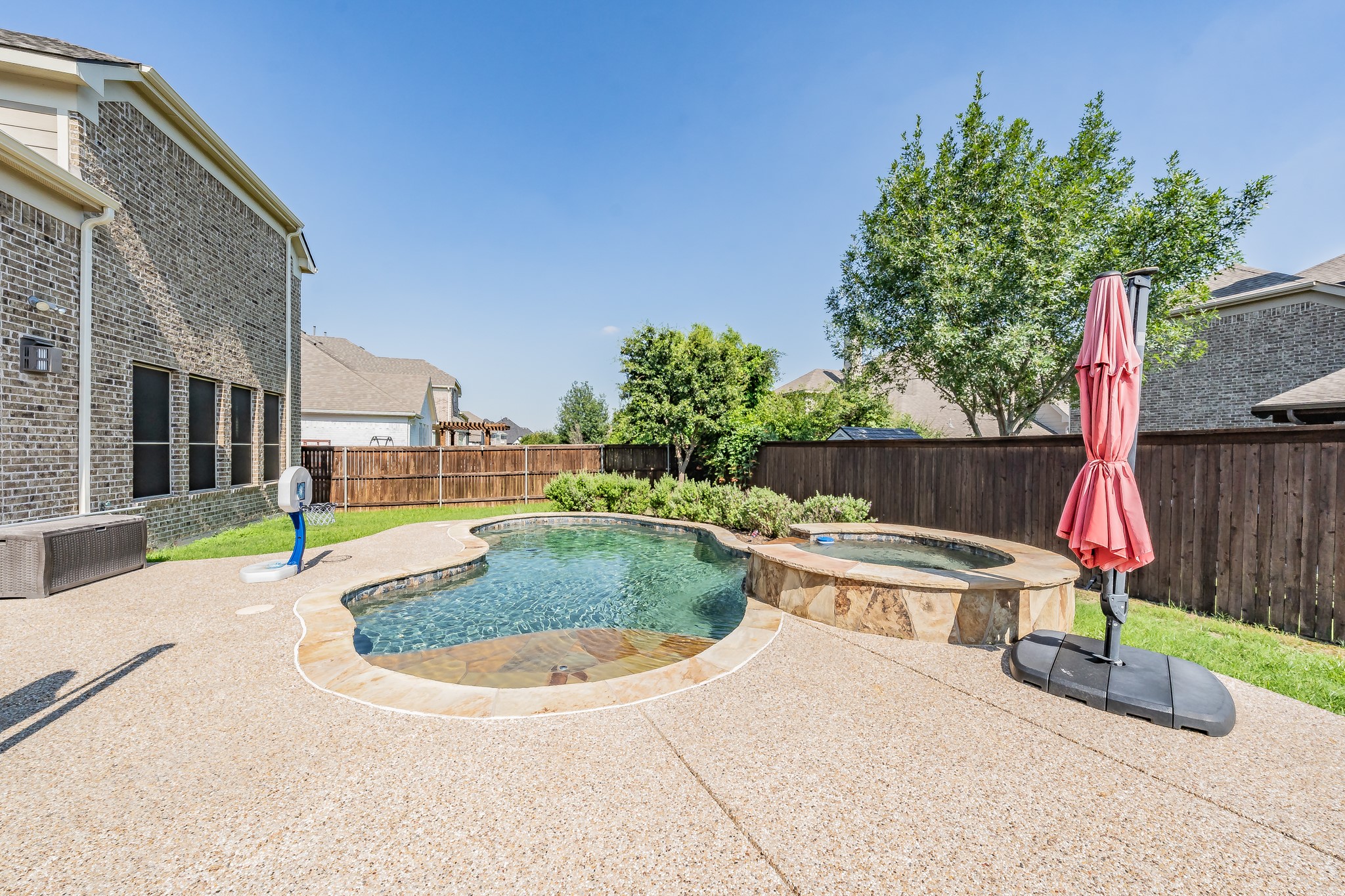 836 Southern Hills Way