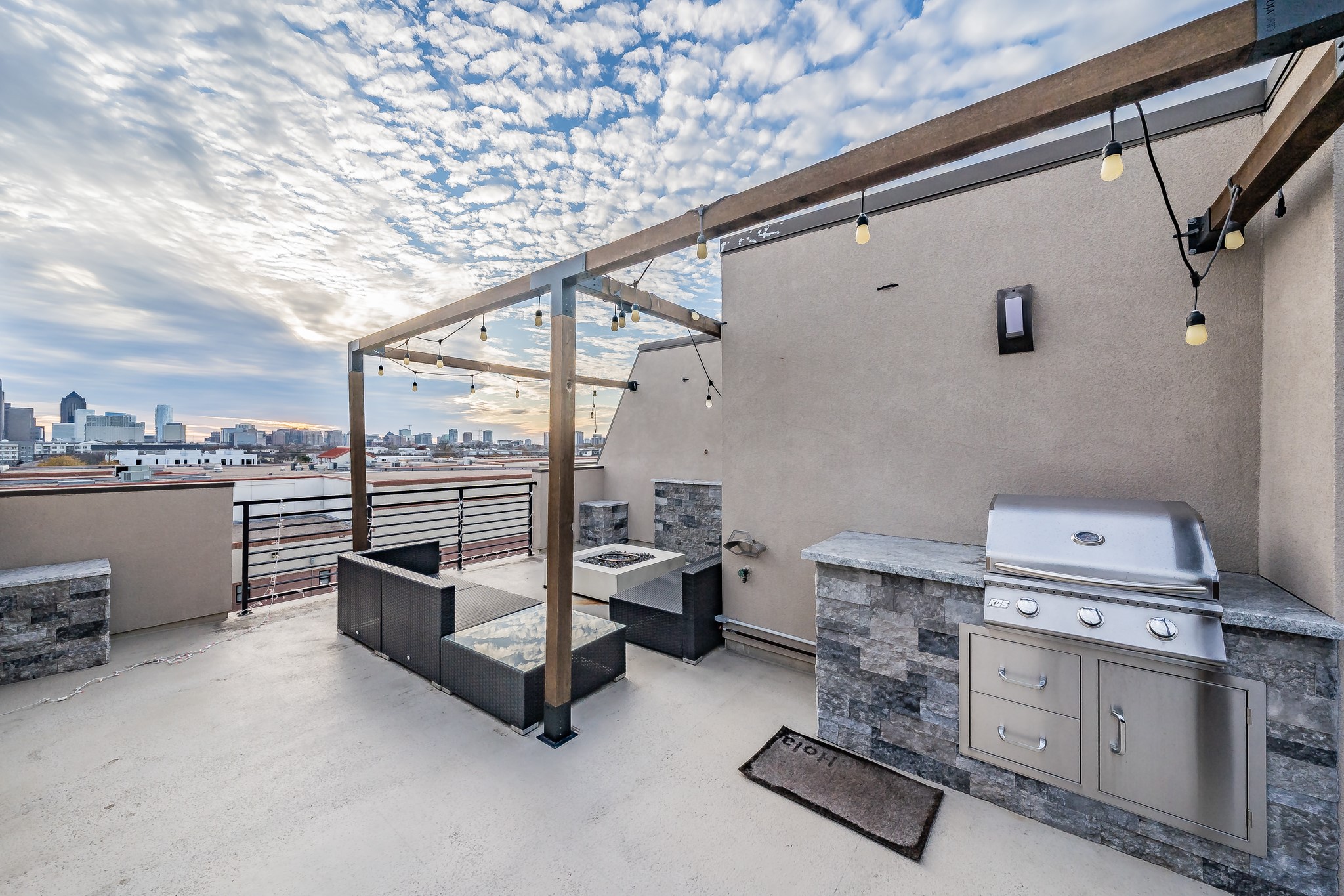 1717 Annex Avenue 302