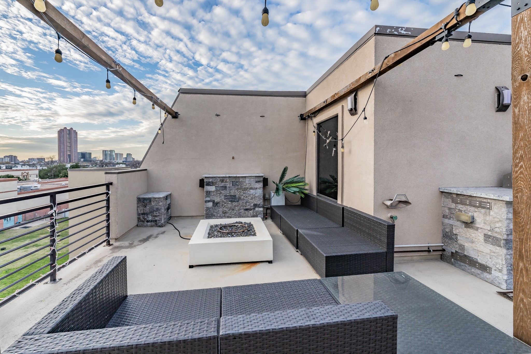 1717 Annex Avenue 302