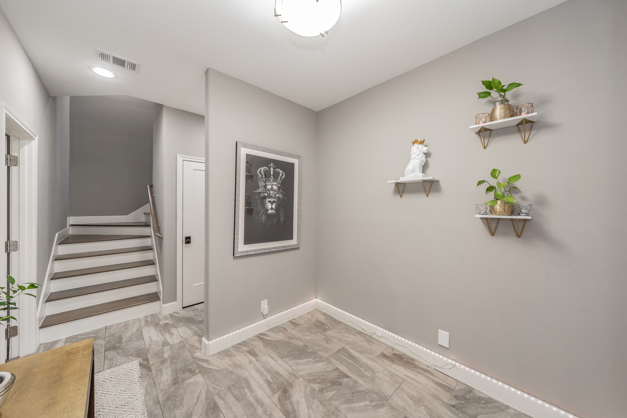1717 Annex Avenue 302