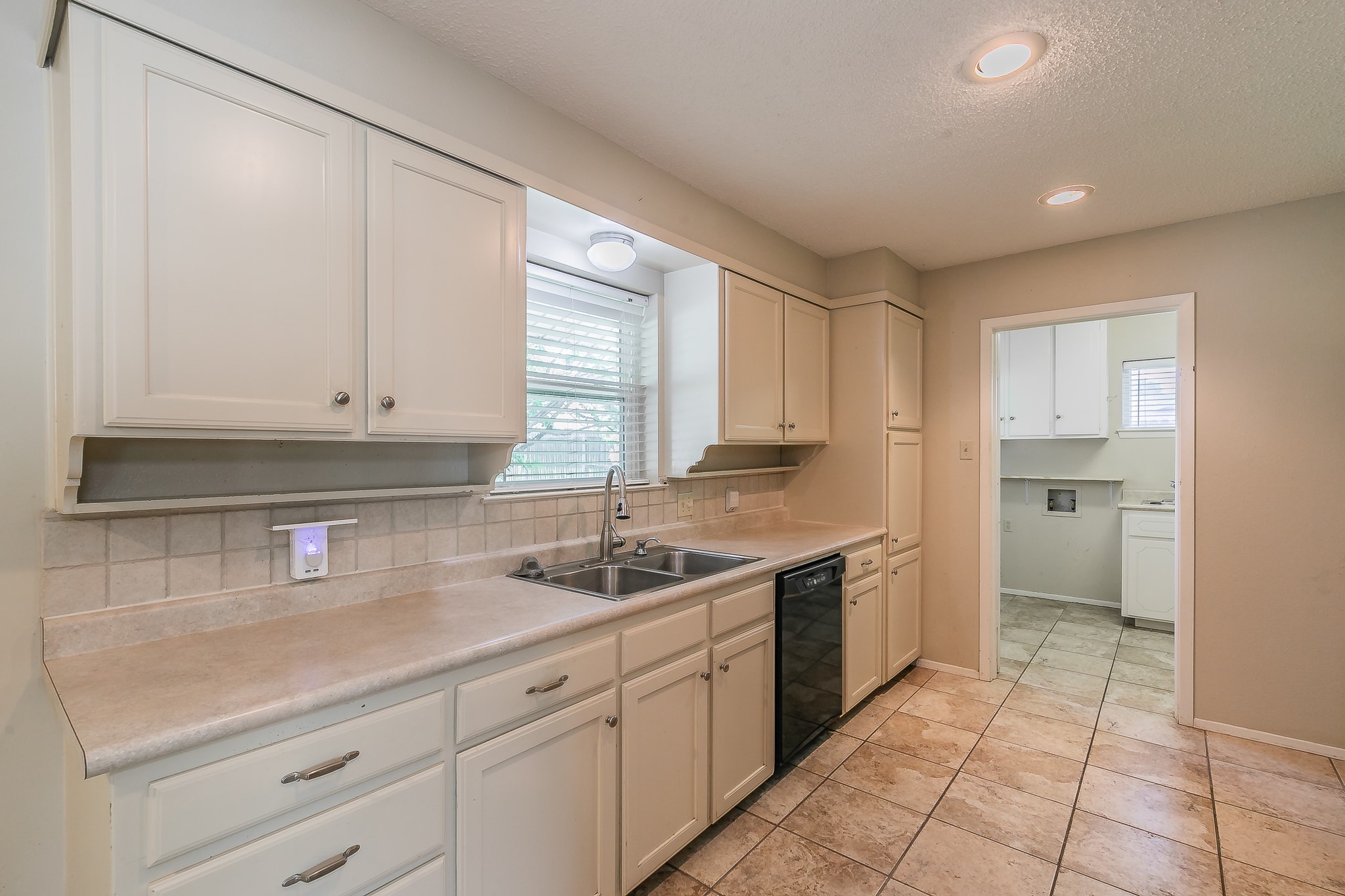 3401 Peachtree Lane