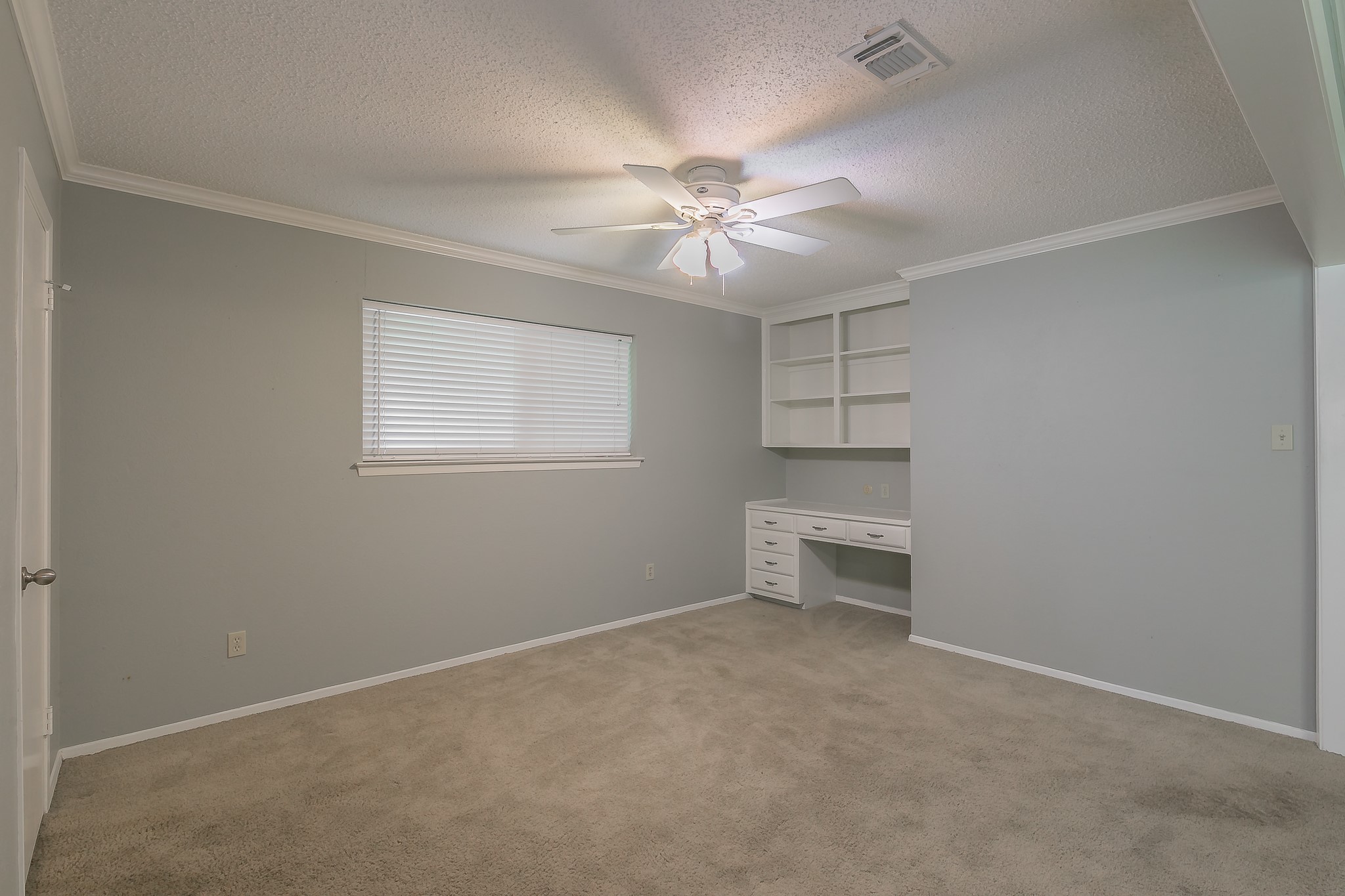 3401 Peachtree Lane
