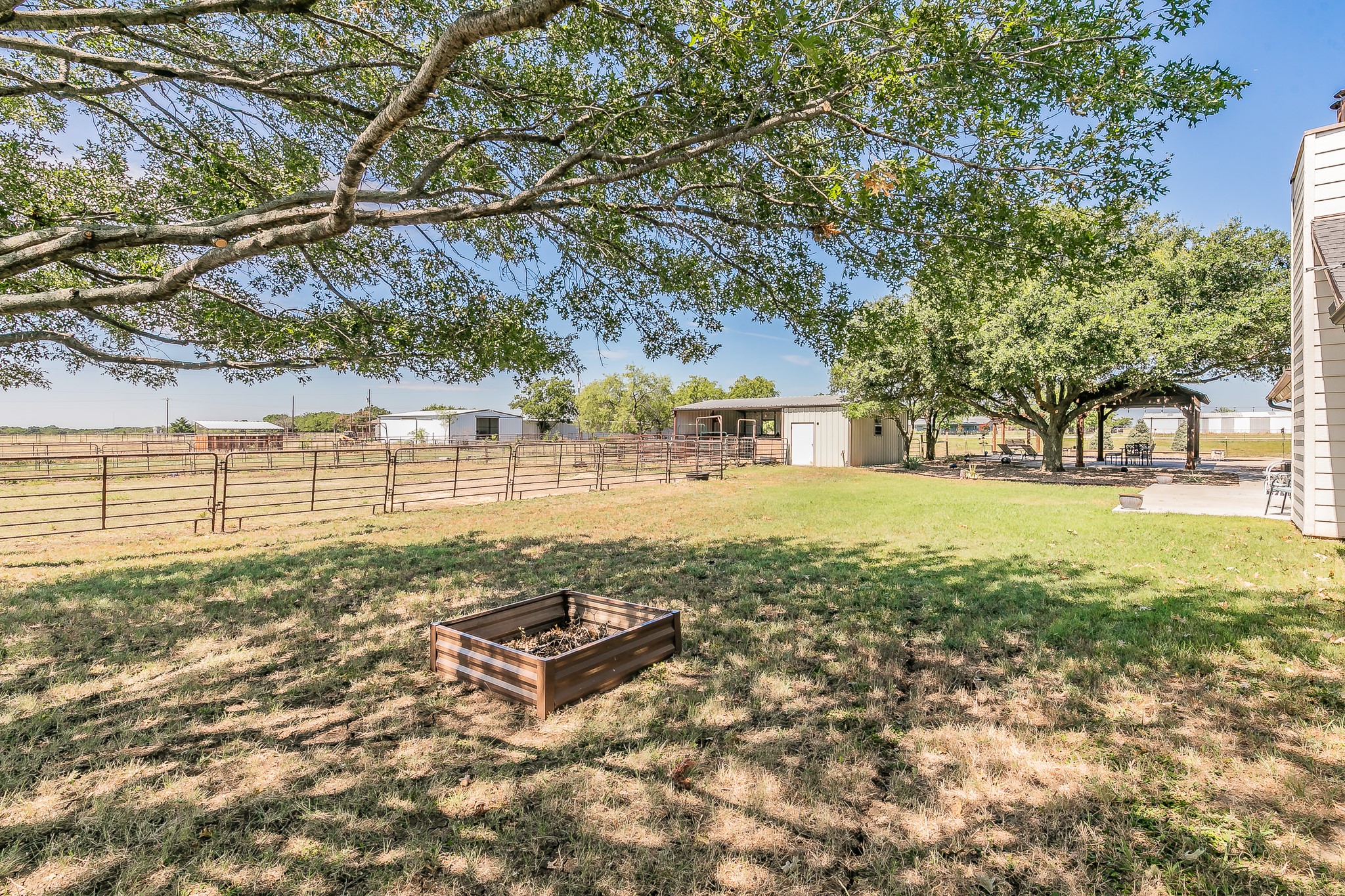 5045 Hillside Loop N