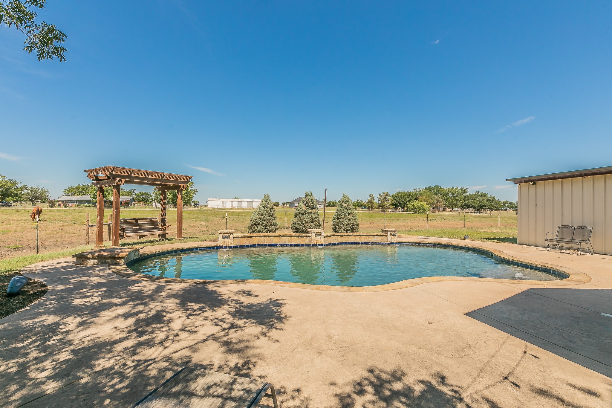 5045 Hillside Loop N