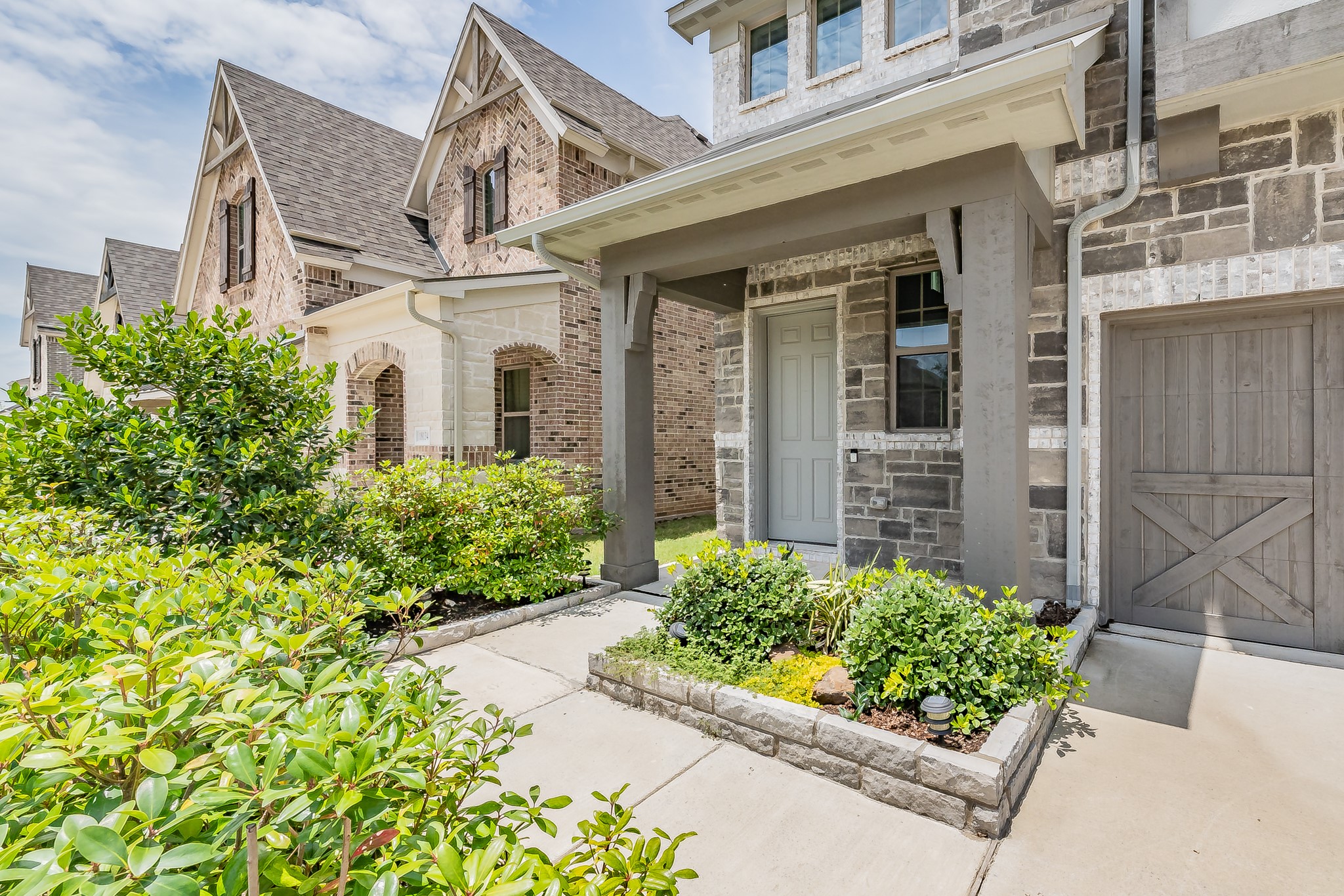 18132 Lakefront Court