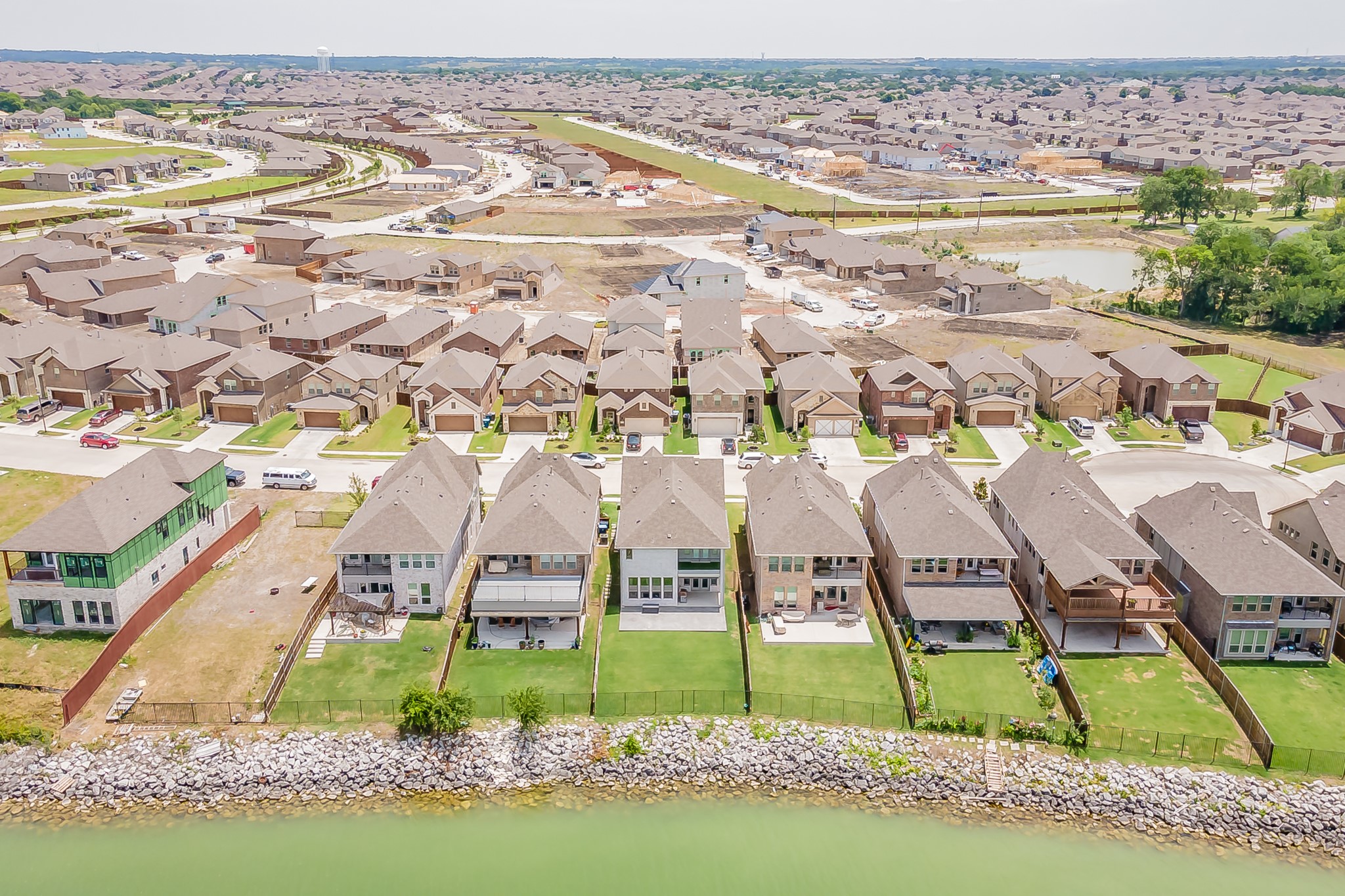 18132 Lakefront Court