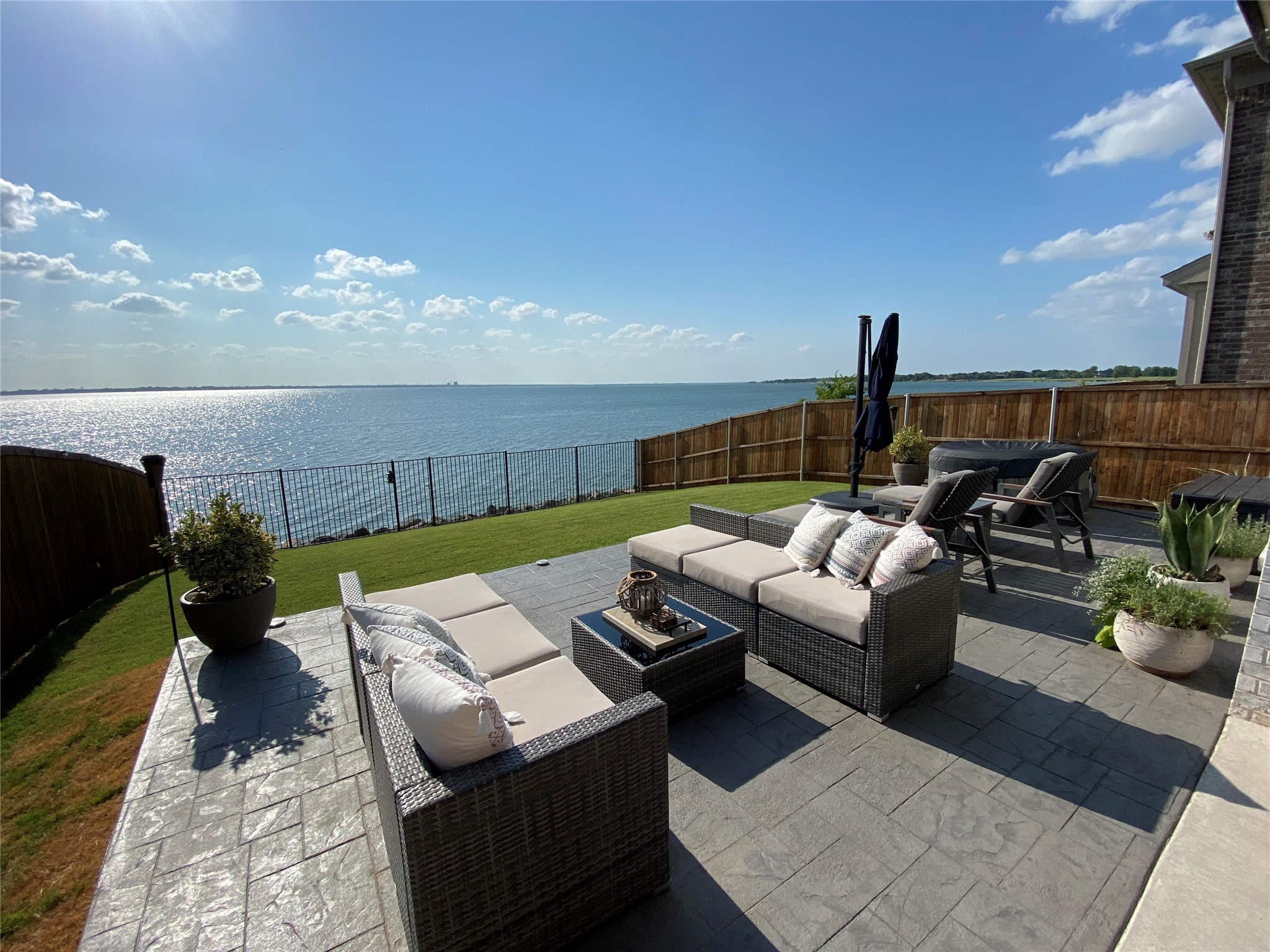 18132 Lakefront Court