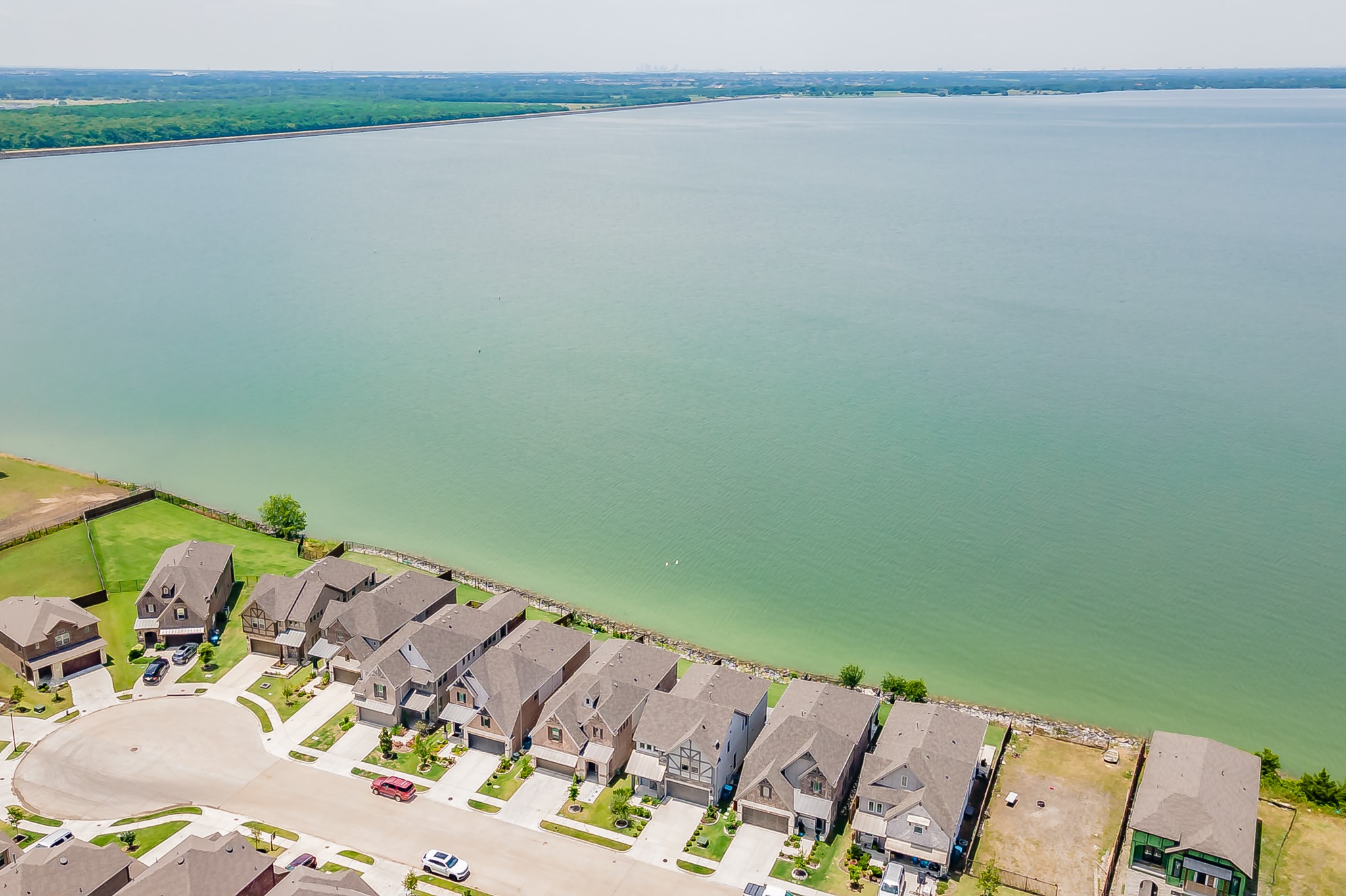 18132 Lakefront Court
