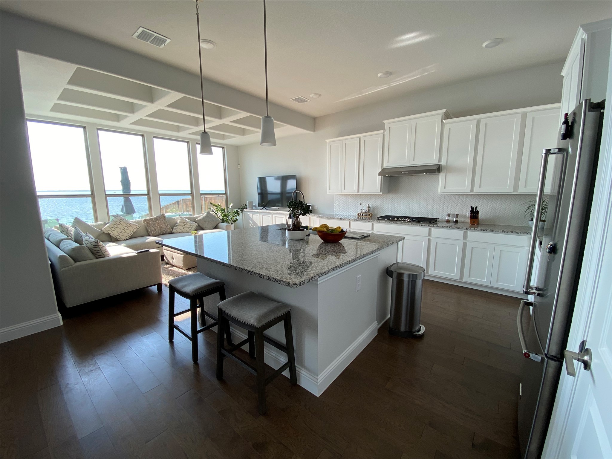 18132 Lakefront Court