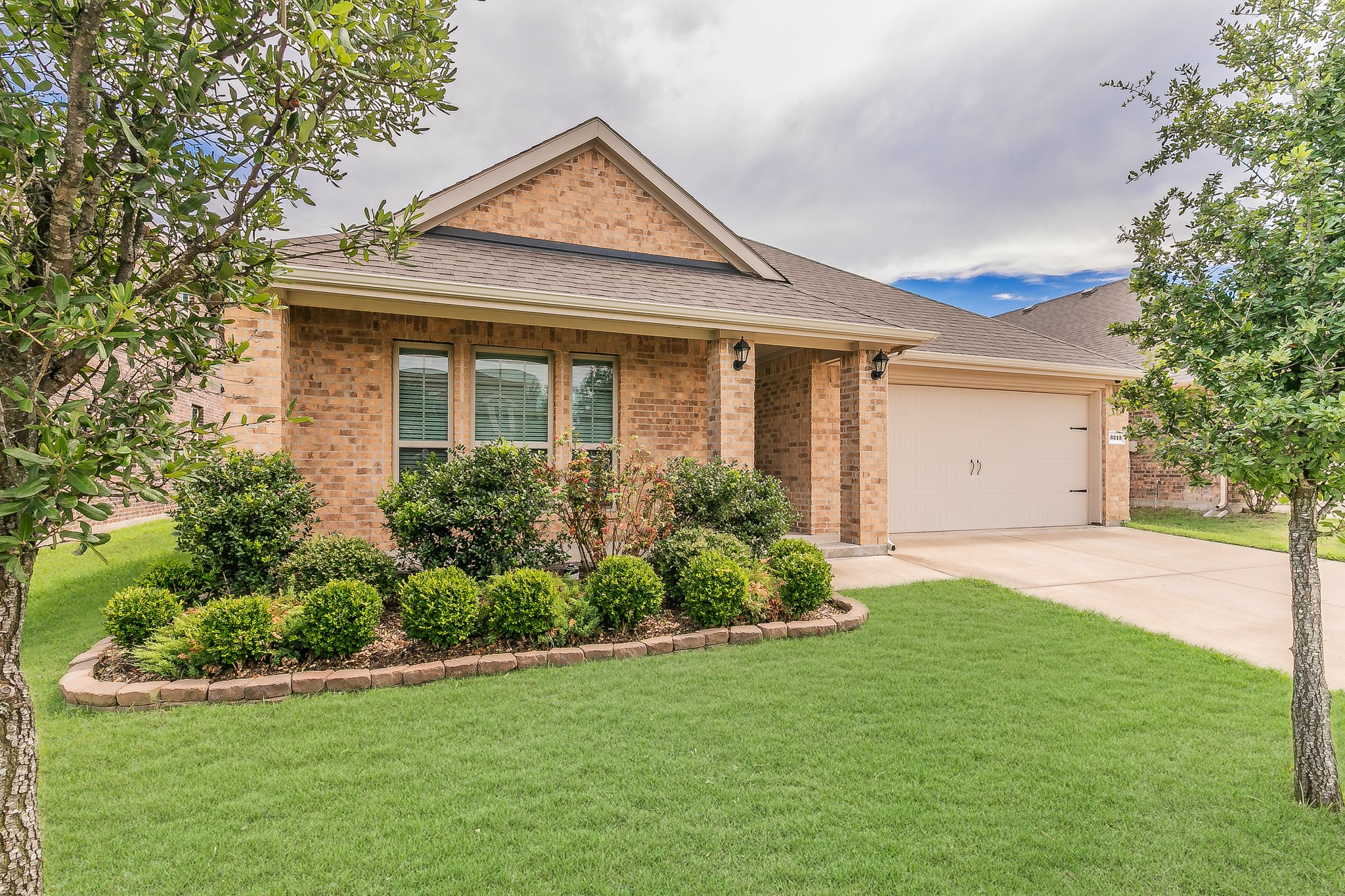 3213 Honeycomb Way