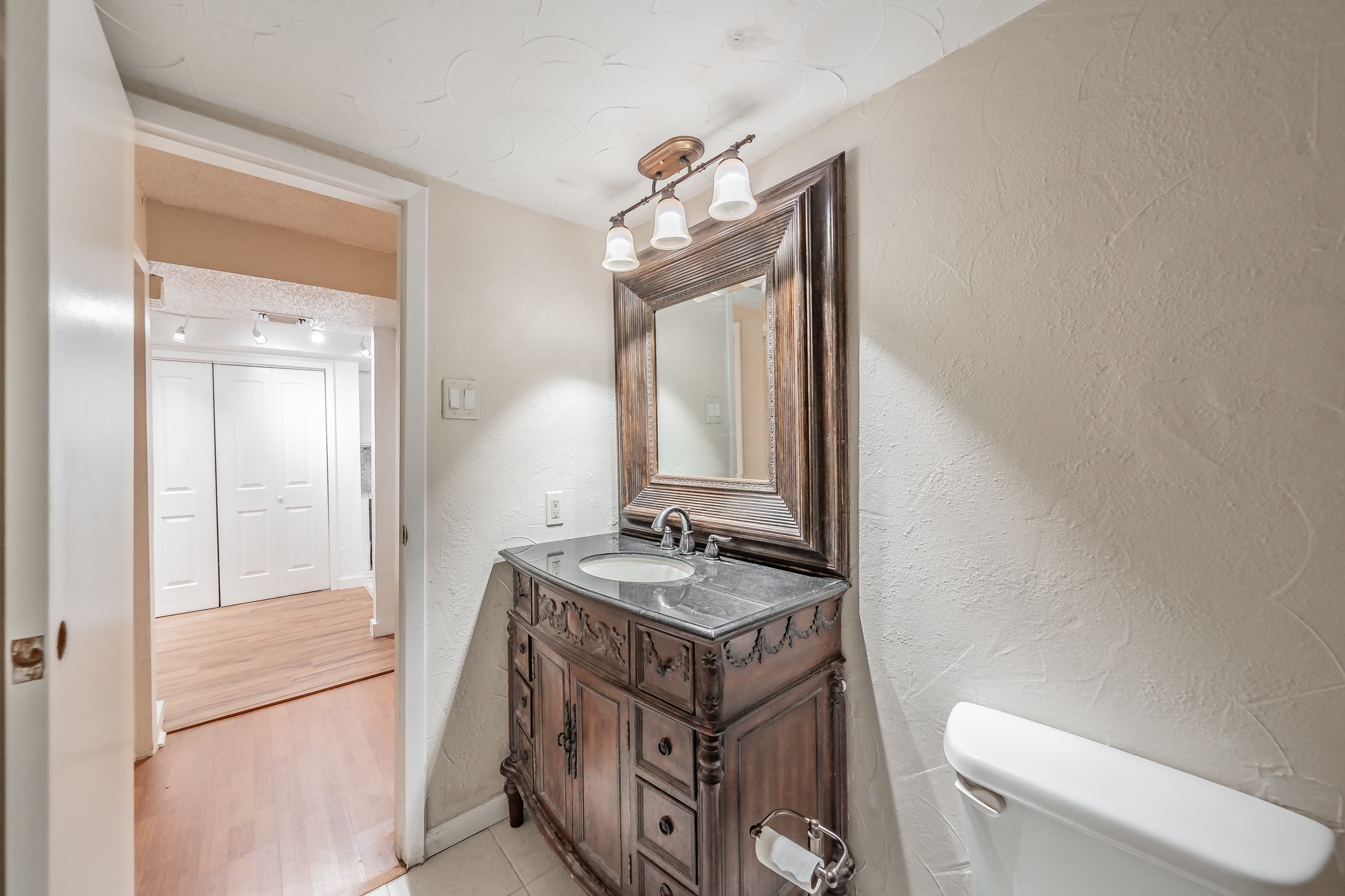 936 Shady Creek Lane