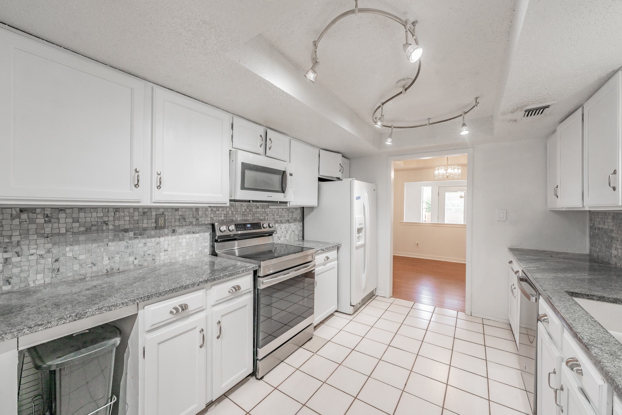 936 Shady Creek Lane