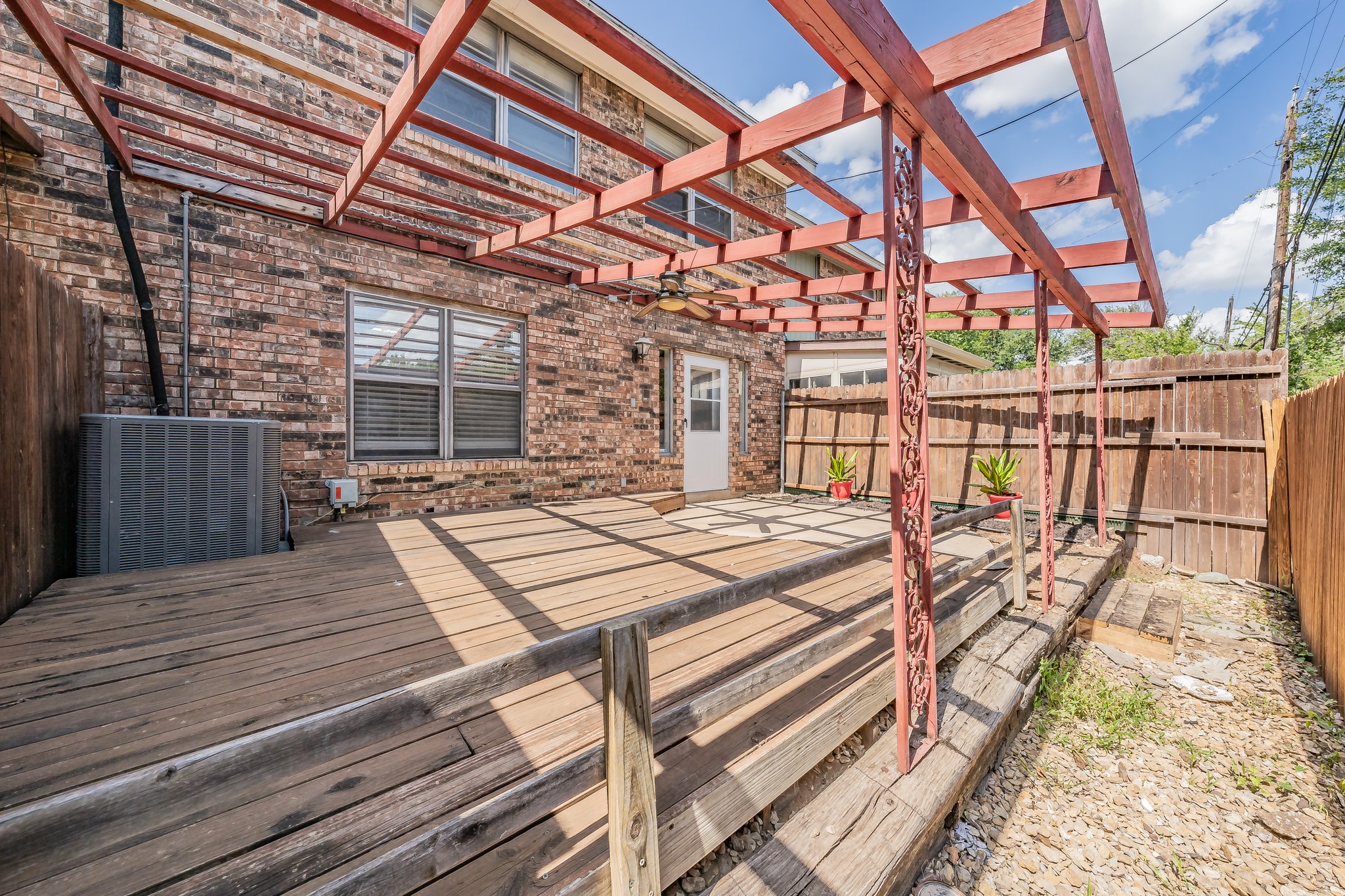 936 Shady Creek Lane