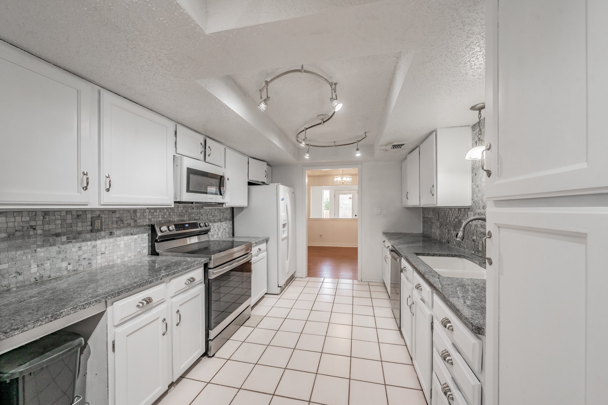 936 Shady Creek Lane