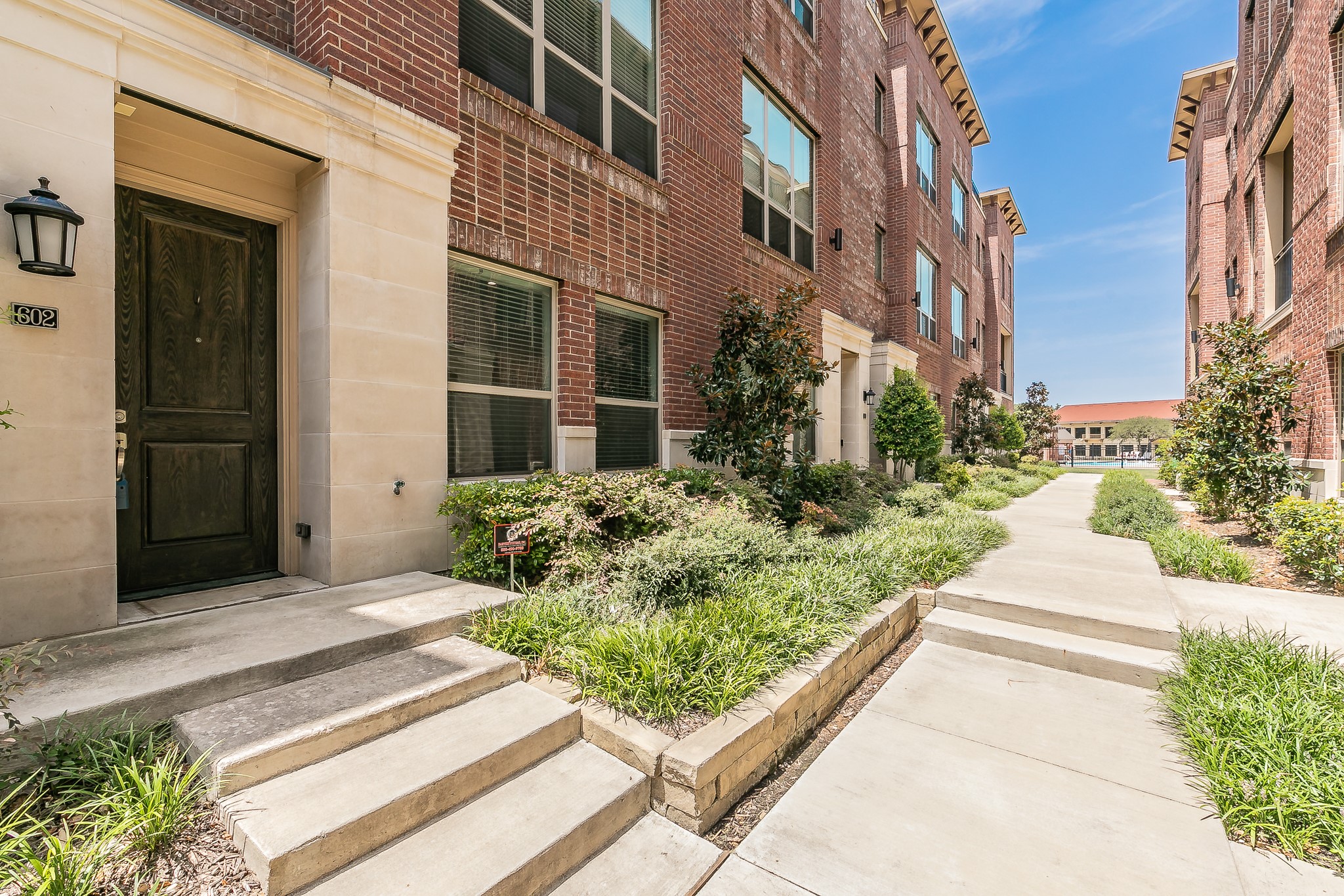 101 Decker Drive 602