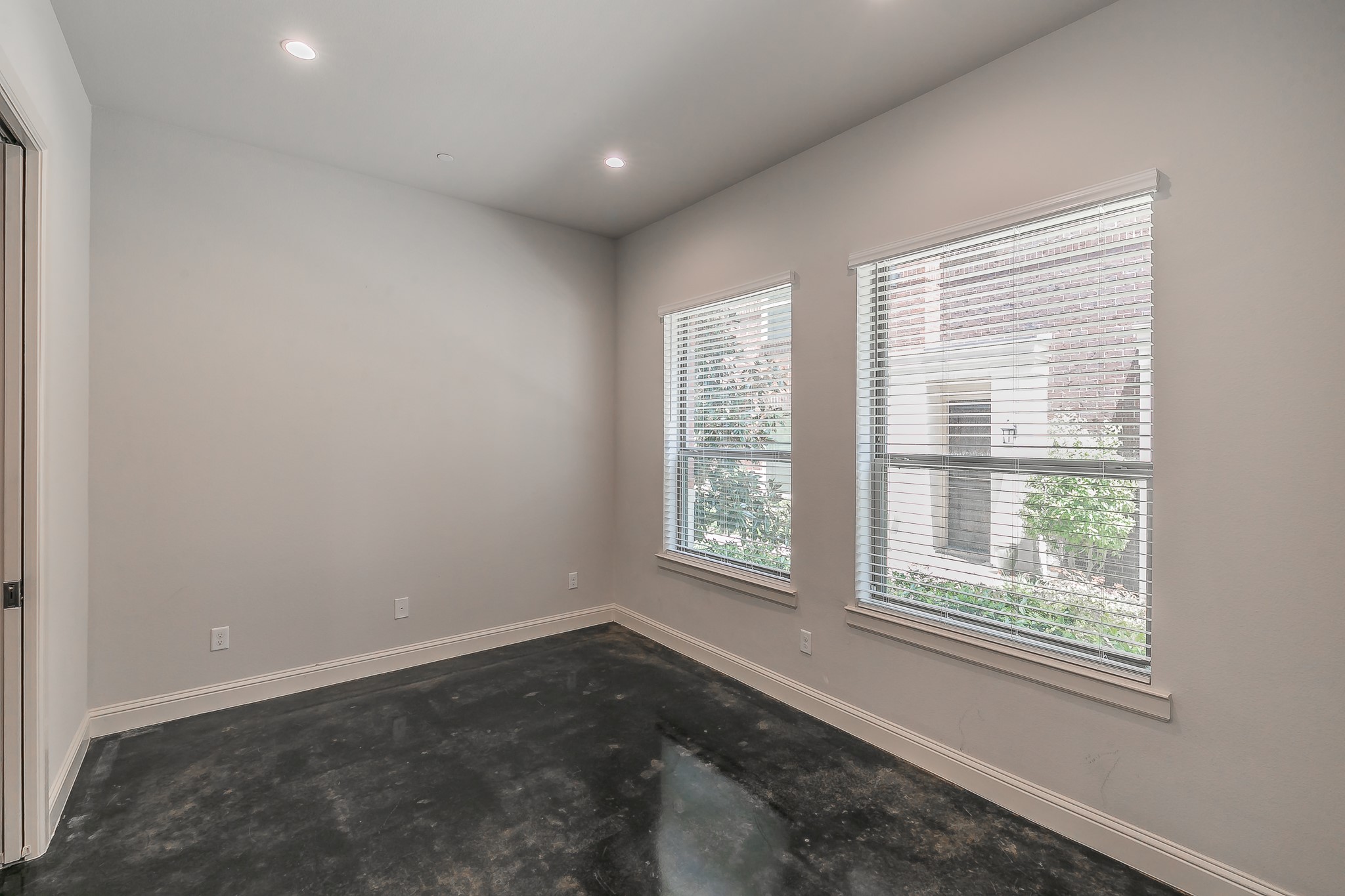 101 Decker Drive 602