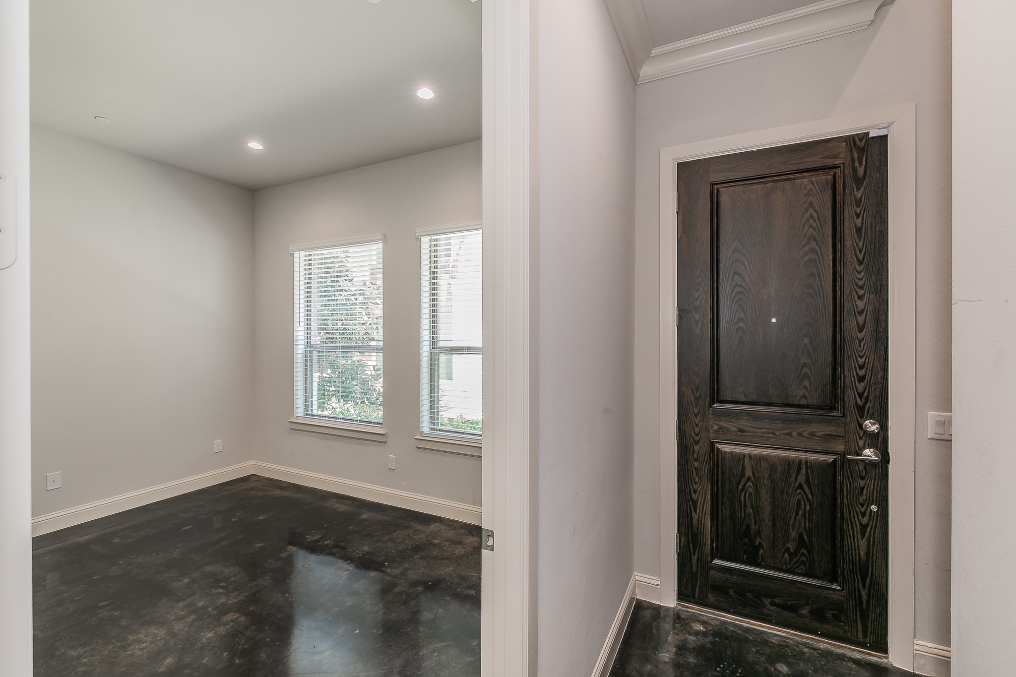 101 Decker Drive 602