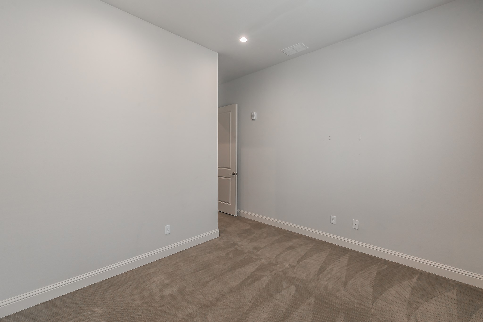 101 Decker Drive 602