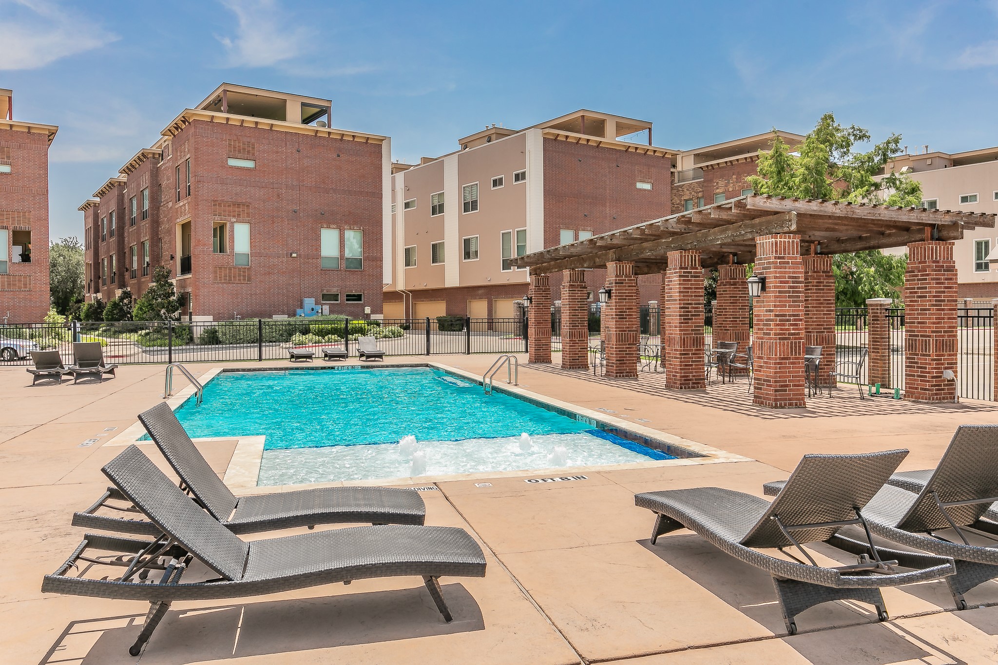 101 Decker Drive 602