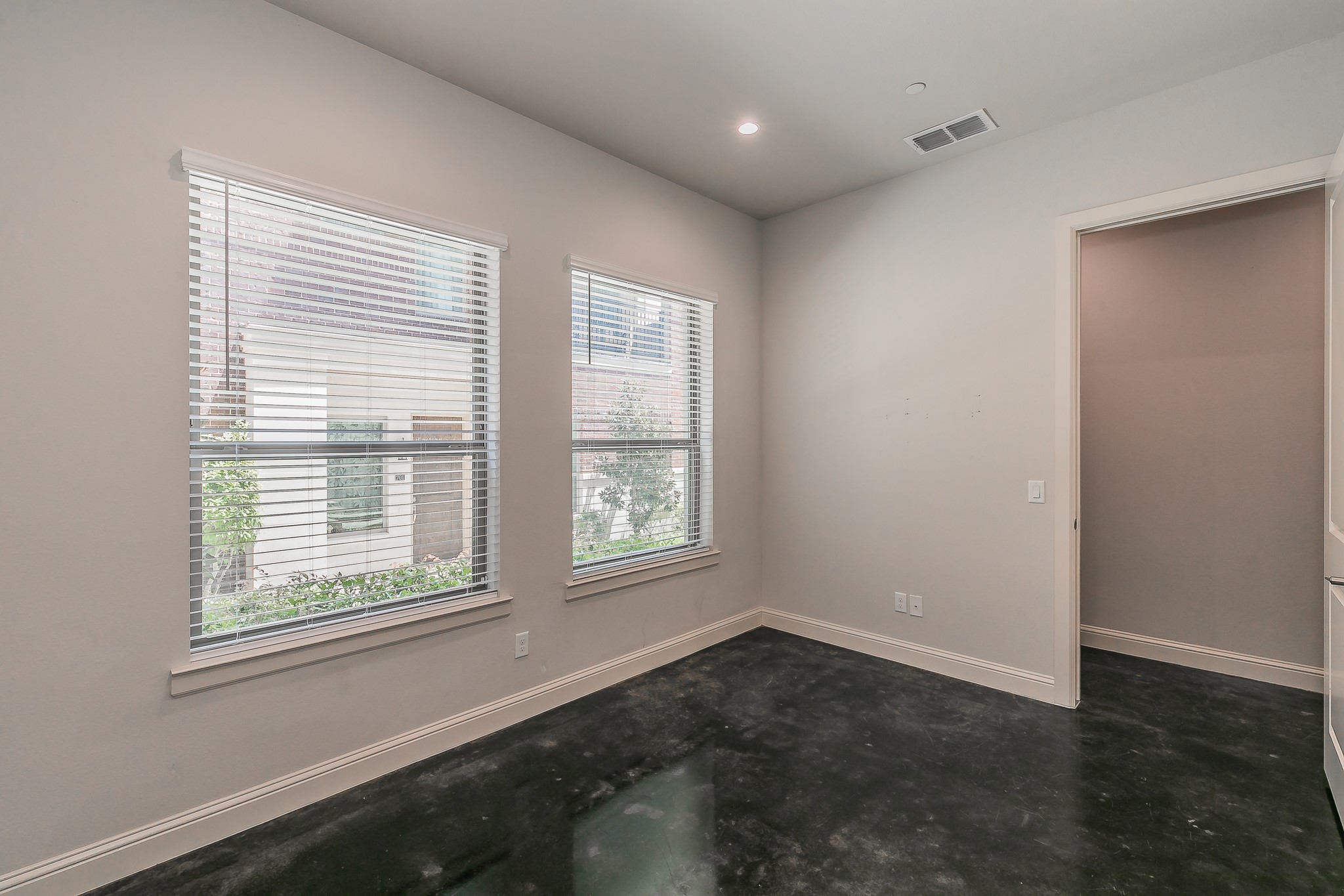 101 Decker Drive 602