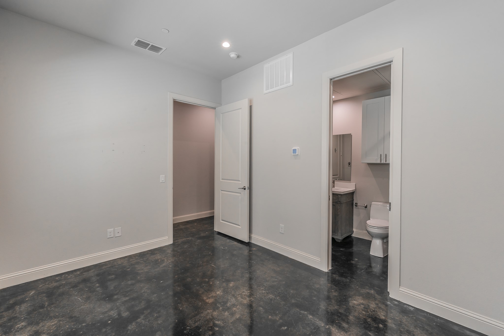 101 Decker Drive 602