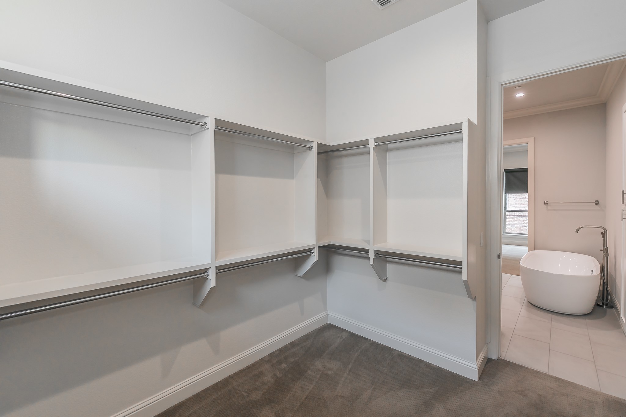 101 Decker Drive 602