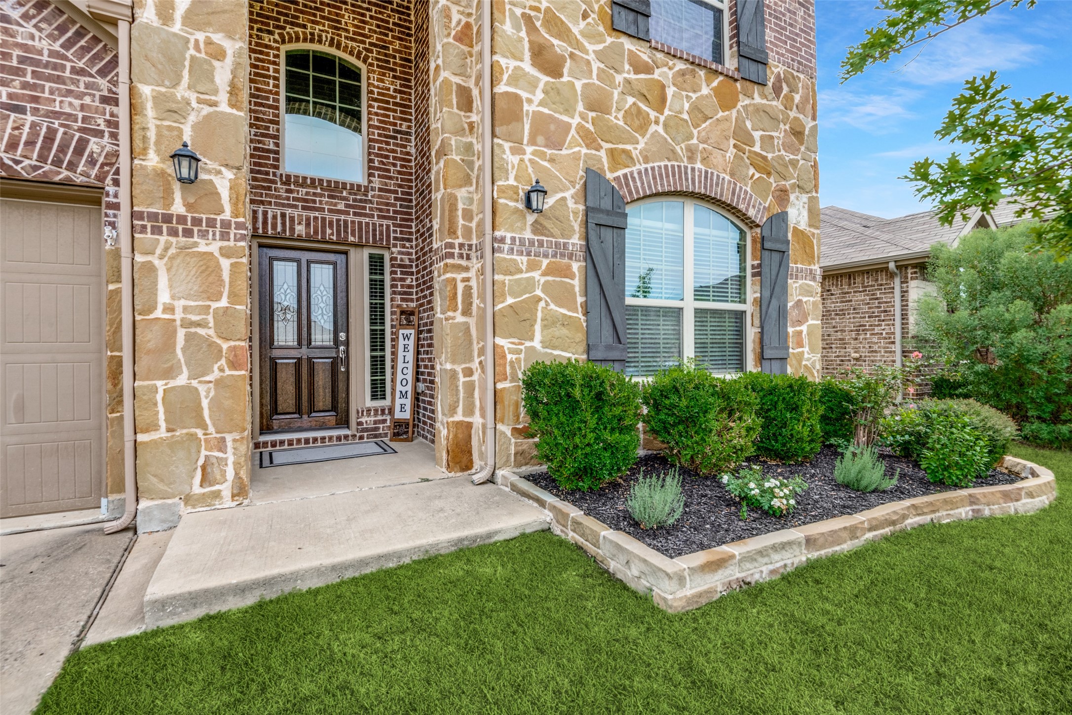 2408 Griffith Park Drive