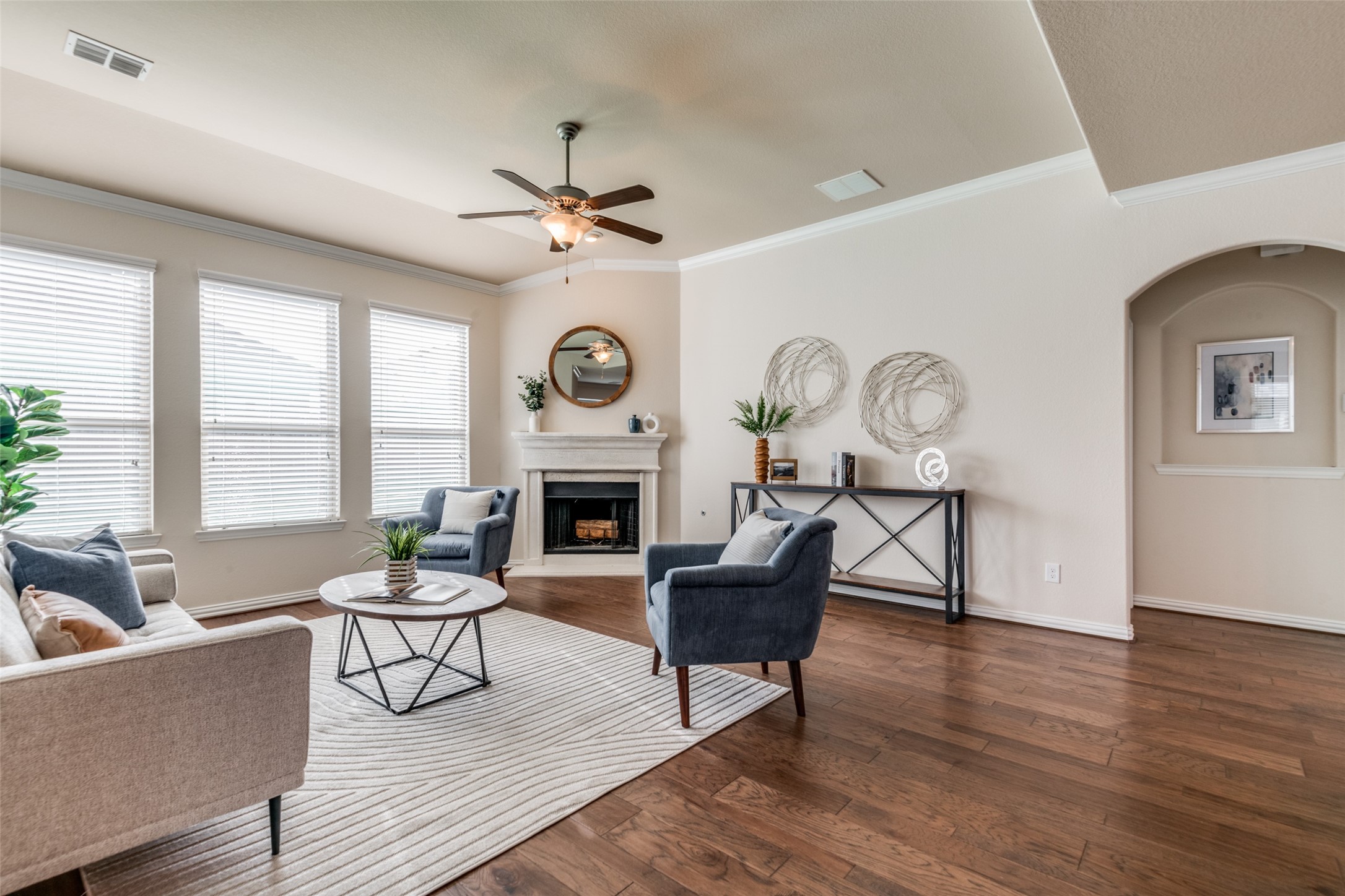 2408 Griffith Park Drive