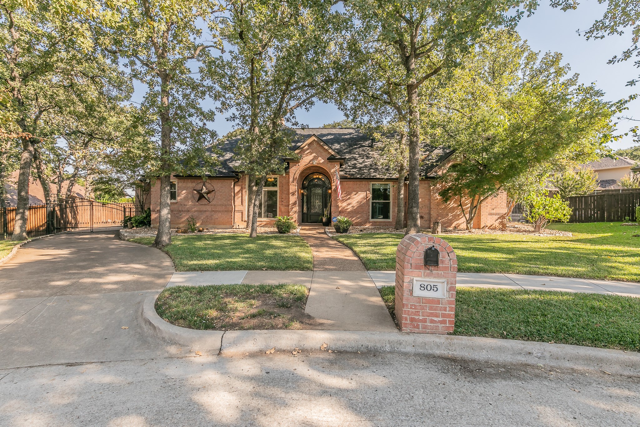 805 Willow Court
