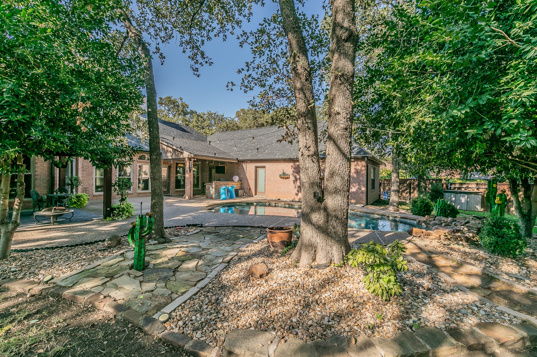 805 Willow Court