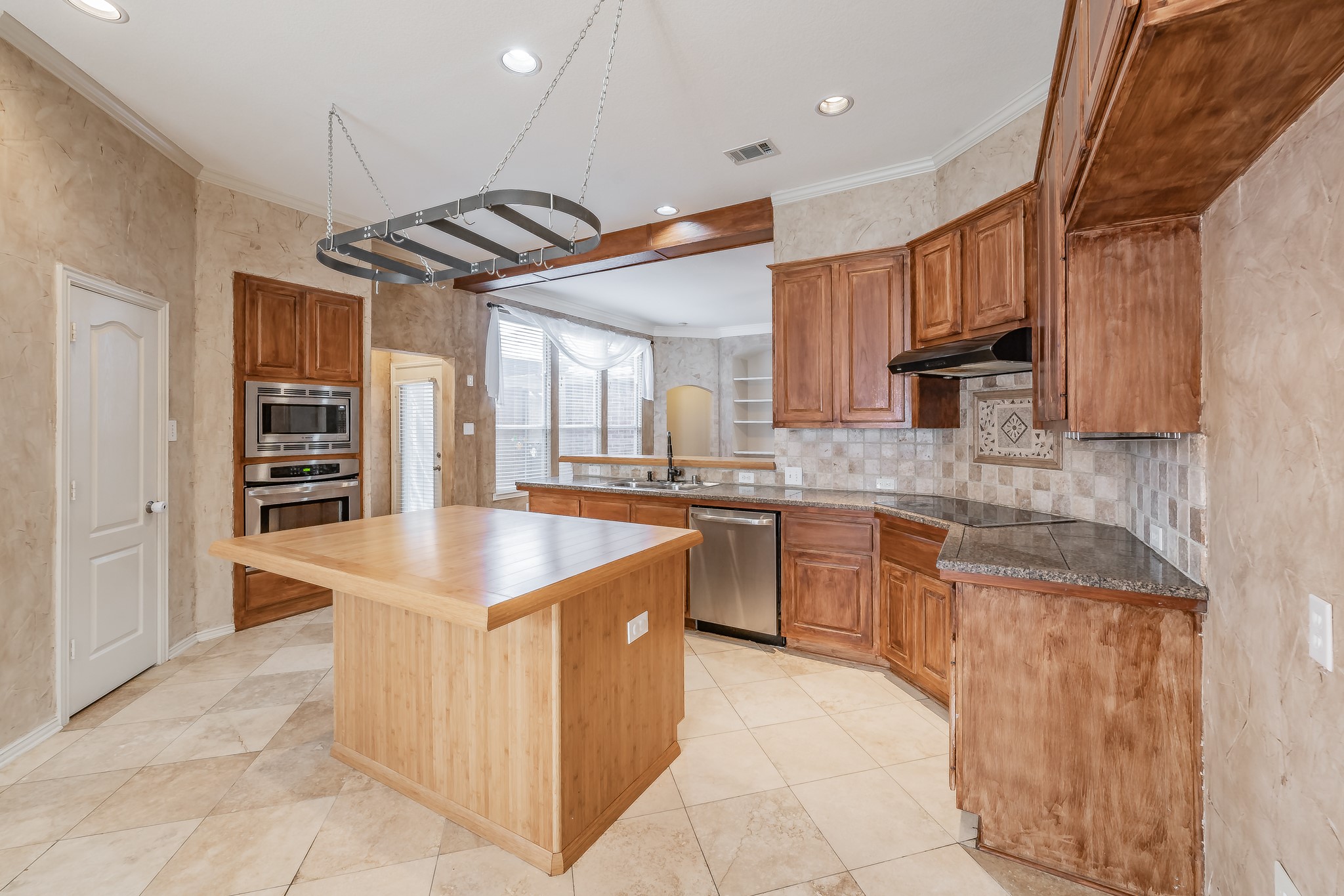 4633 Baldwin Lane