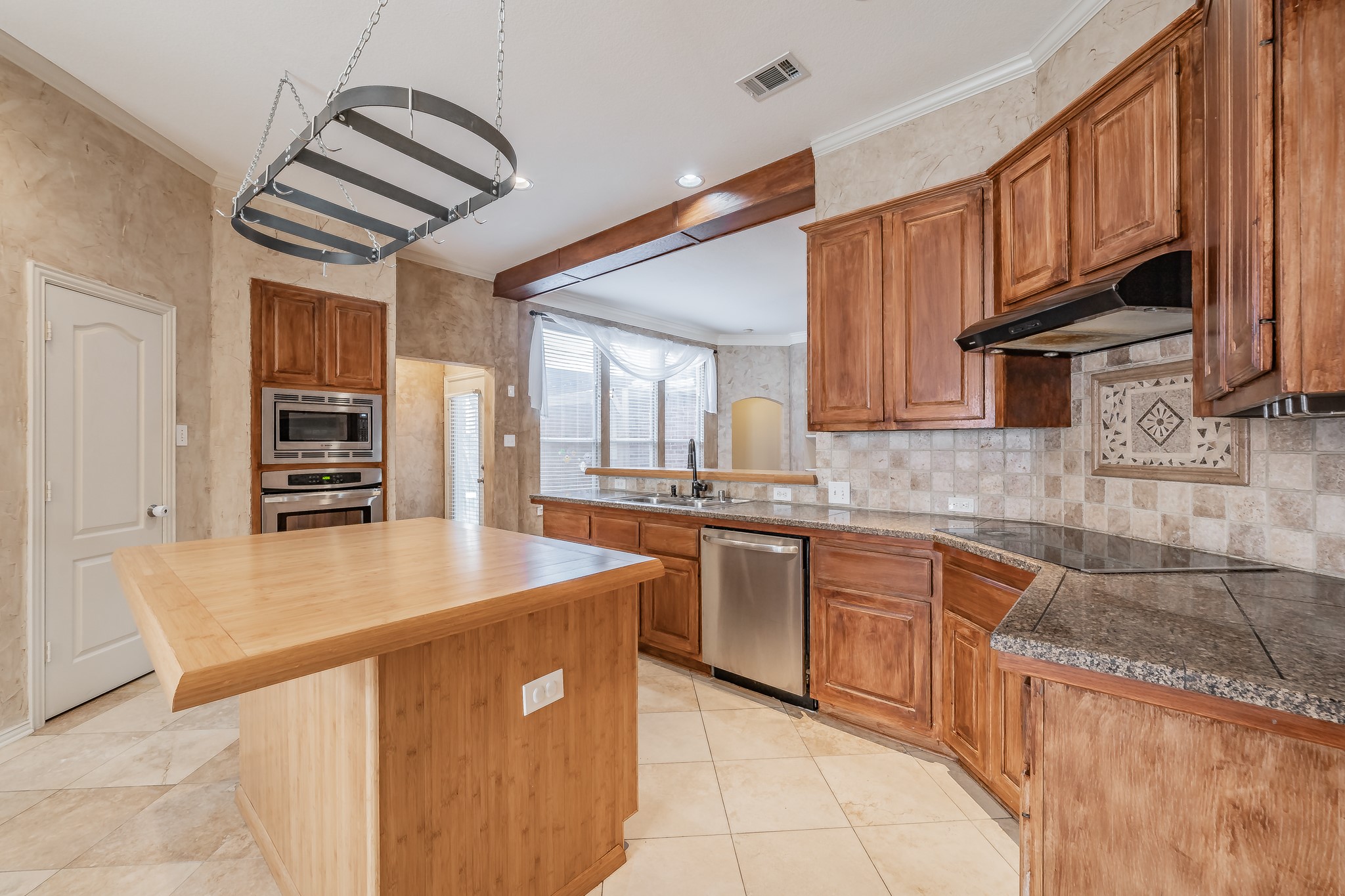 4633 Baldwin Lane
